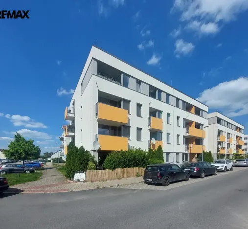 Prodej bytu 1+kk, Velký Osek, U hřiště, 33 m2