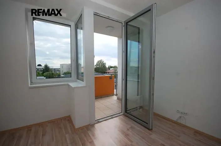 Prodej bytu 1+kk, Velký Osek, U hřiště, 33 m2