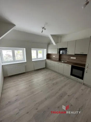 Pronájem bytu 2+1, Hradec Králové - Pražské Předměstí, Dobrovského, 56 m2