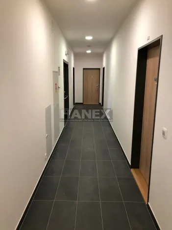Pronájem bytu 2+kk, Praha - Hloubětín, Saarinenova, 61 m2
