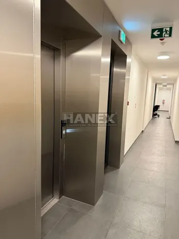 Pronájem bytu 2+kk, Praha - Karlín, Křižíkova, 66 m2