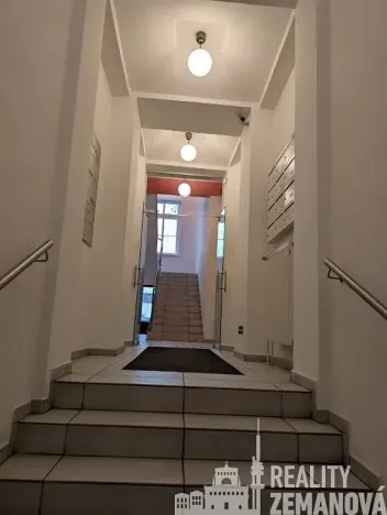 Pronájem kanceláře, Praha - Vinohrady, Lublaňská, 103 m2