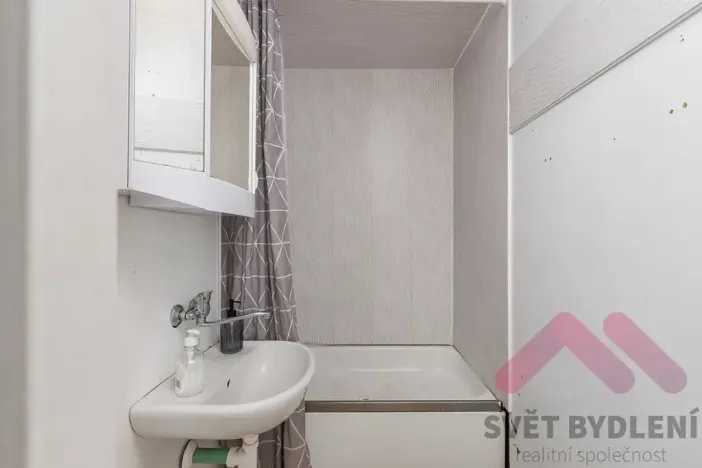 Pronájem bytu 1+1, Praha - Bohnice, Katovická, 57 m2
