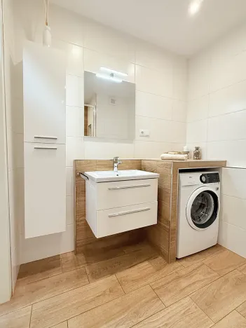 Pronájem bytu 1+1, Liberec, Letná, 39 m2