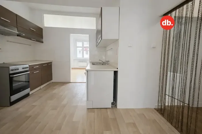 Prodej bytu 2+1, Karlovy Vary, Sokolovská, 77 m2