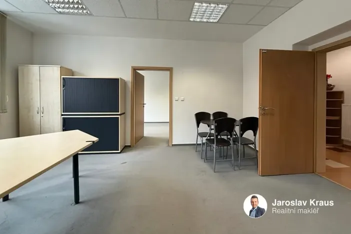 Pronájem kanceláře, Jičín, Vrchlického, 107 m2
