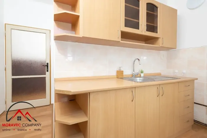 Pronájem bytu 2+1, Krnov, Tolstého, 56 m2