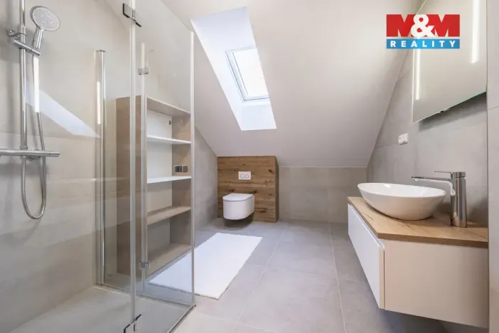 Prodej rodinného domu, Kamenice nad Lipou, Dobšova, 210 m2