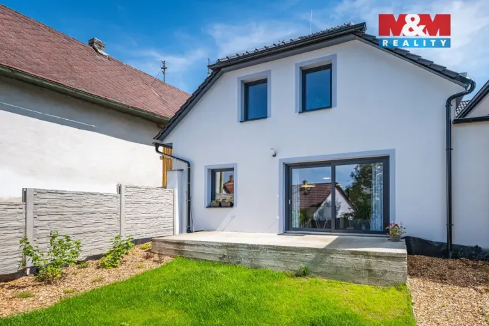 Prodej rodinného domu, Kamenice nad Lipou, Dobšova, 210 m2