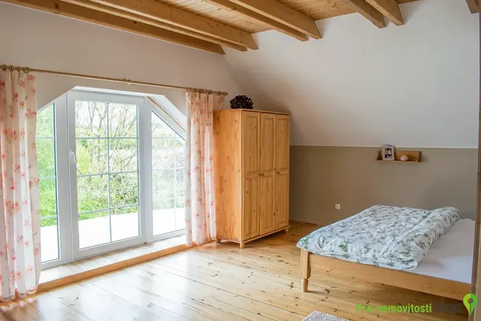 Prodej rodinného domu, Osek, 192 m2