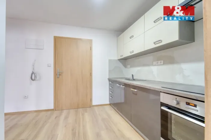 Pronájem bytu 2+1, Plzeň - Doubravka, Zábělská, 35 m2