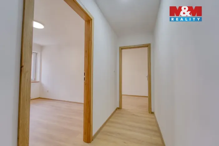 Pronájem bytu 2+1, Plzeň - Doubravka, Zábělská, 35 m2