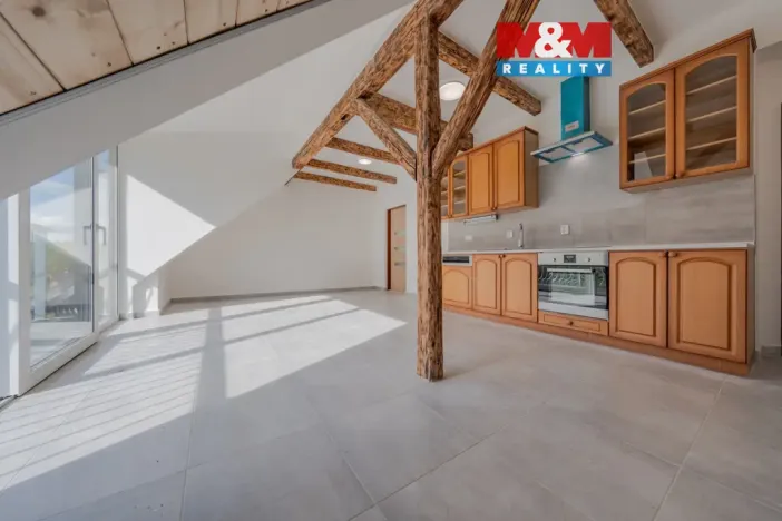Prodej bytu 4+kk, Krhová, Hlavní, 81 m2