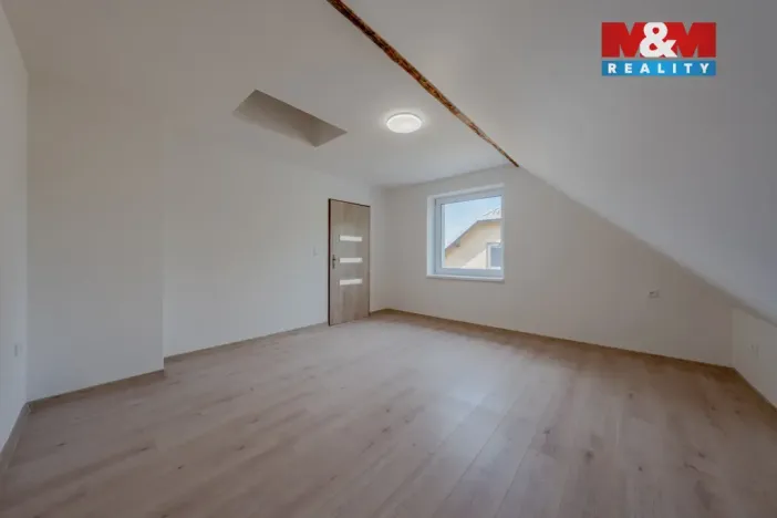 Prodej bytu 4+kk, Krhová, Hlavní, 81 m2