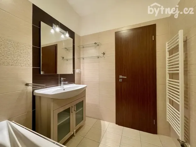 Pronájem bytu 3+kk, Olomouc - Nové Sady, Novosadský dvůr, 67 m2