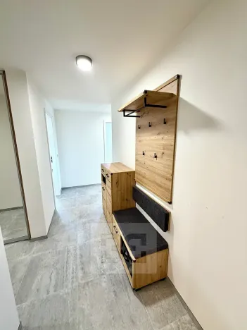 Pronájem bytu 4+kk, Praha - Modřany, Mezi vodami, 123 m2