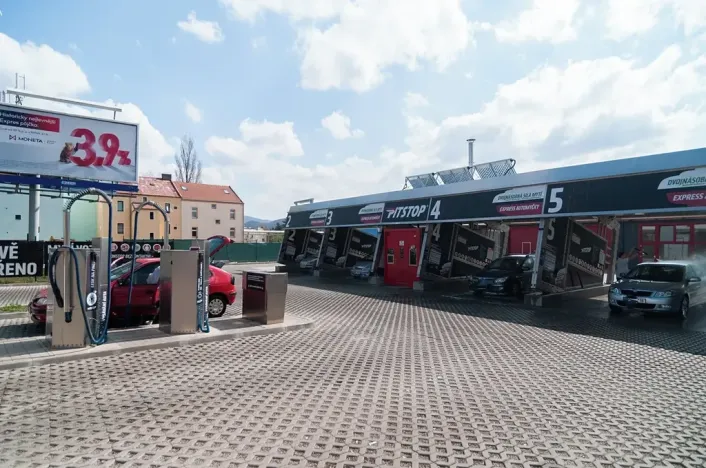 Prodej komerční nemovitosti, Ústí nad Labem, U Podjezdu, 2500 m2