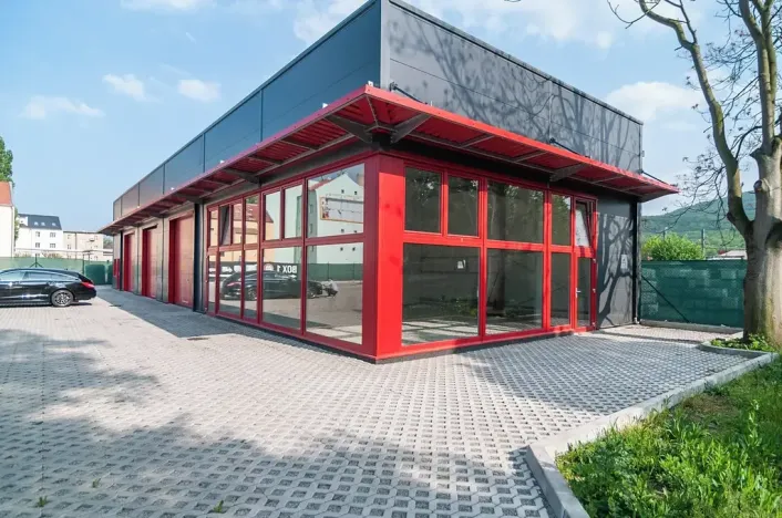 Prodej komerční nemovitosti, Ústí nad Labem, U Podjezdu, 2500 m2