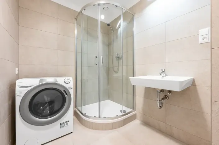 Pronájem bytu 1+kk, Praha - Vysočany, Poděbradská, 35 m2