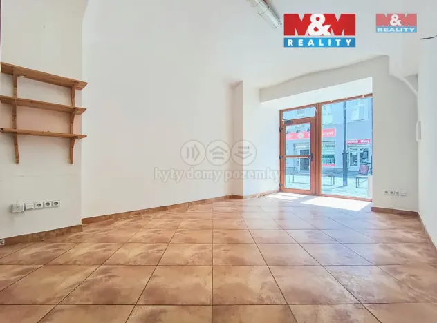 Pronájem obchodního prostoru, Slaný, Husova, 23 m2