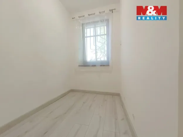 Pronájem bytu 1+1, Kladno, V. Burgra, 40 m2