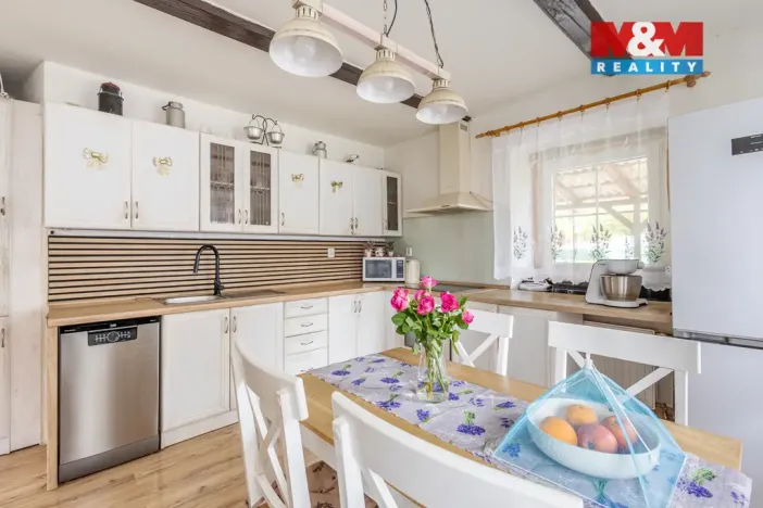 Prodej rodinného domu, Mařenice, 250 m2