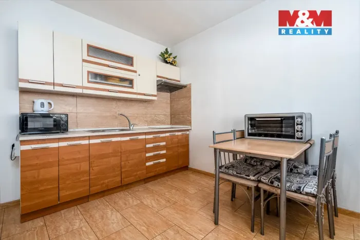 Prodej bytu 3+1, Hradec Králové - Nový Hradec Králové, třída Edvarda Beneše, 79 m2