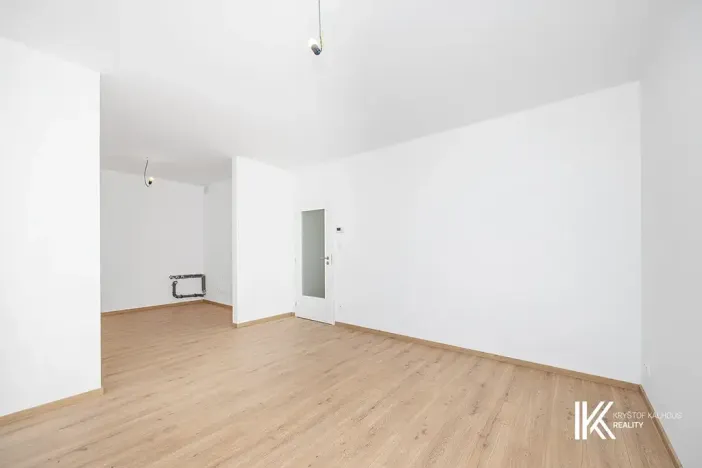 Pronájem bytu 2+kk, Pardubice, U Sportovní školy, 44 m2
