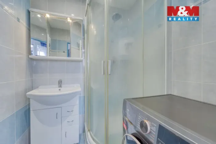 Prodej bytu 3+1, Hrádek - Nová Huť, 1. máje, 67 m2
