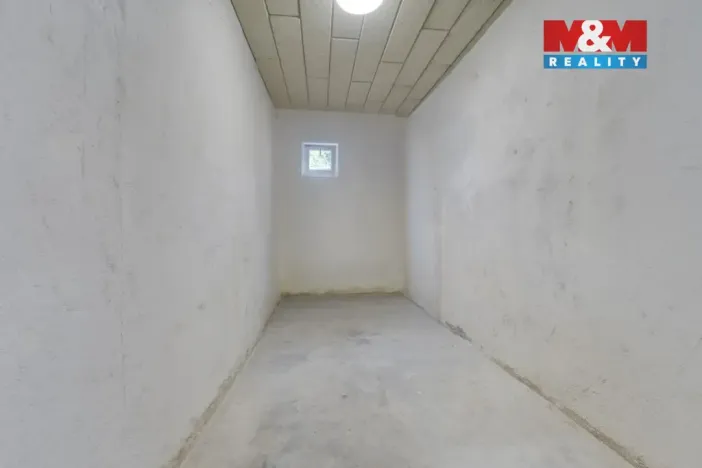 Prodej bytu 3+1, Hrádek - Nová Huť, 1. máje, 67 m2