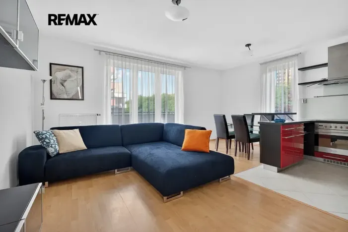 Pronájem bytu 2+kk, Praha - Záběhlice, Velenovského, 54 m2
