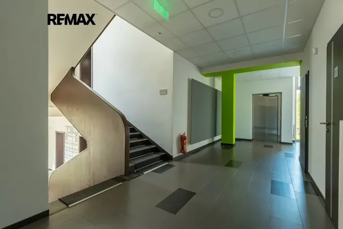 Pronájem kanceláře, Uherské Hradiště, Stojanova, 24 m2