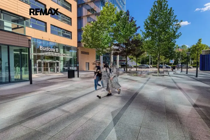 Pronájem obchodního prostoru, Praha - Michle, Želetavská, 84 m2
