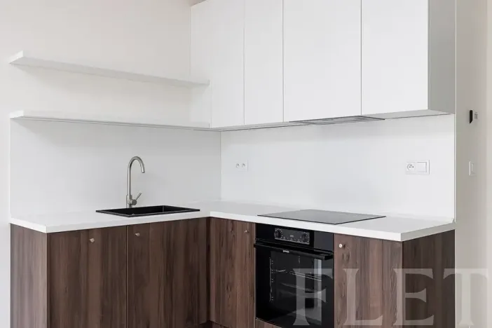 Pronájem bytu 1+kk, Praha - Hloubětín, Poděbradská, 33 m2