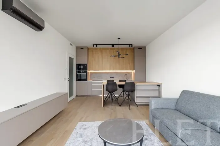 Pronájem bytu 2+kk, Praha - Bubeneč, Vítězné náměstí, 63 m2