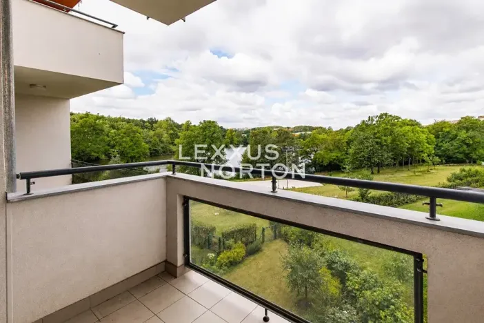 Pronájem bytu 3+kk, Praha - Hloubětín, Nademlejnská, 99 m2