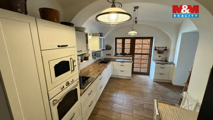 Prodej rodinného domu, Černovice, Dobešovská, 300 m2