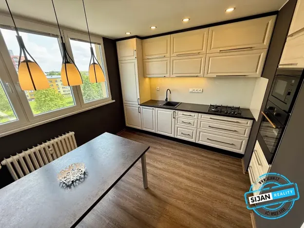 Pronájem bytu 3+1, Opava, Edvarda Beneše, 72 m2