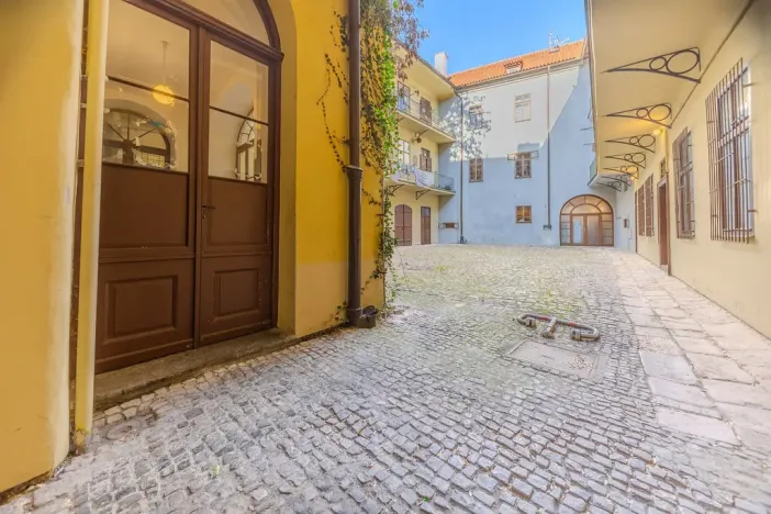 Prodej bytu 2+kk, Praha - Staré Město, Liliová, 100 m2