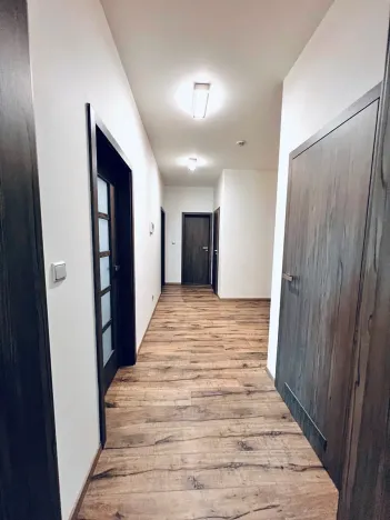 Prodej bytu 3+kk, Karlovy Vary, Svatošská, 92 m2