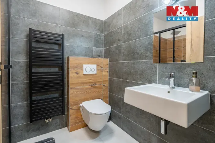 Prodej bytu 2+kk, Třeboň - Holičky, 42 m2