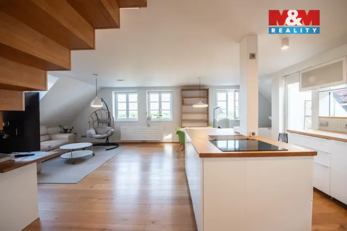 Pronájem bytu 5+kk, Hradec Králové, Velké náměstí, 112 m2