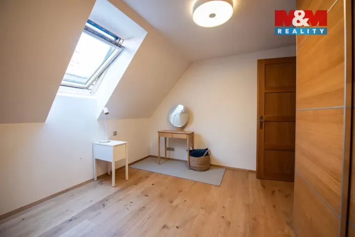 Pronájem bytu 5+kk, Hradec Králové, Velké náměstí, 112 m2