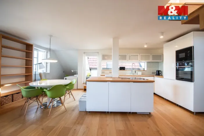 Pronájem bytu 5+kk, Hradec Králové, Velké náměstí, 112 m2