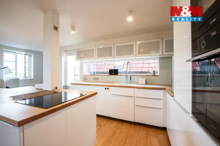 Pronájem bytu 5+kk, Hradec Králové, Velké náměstí, 112 m2