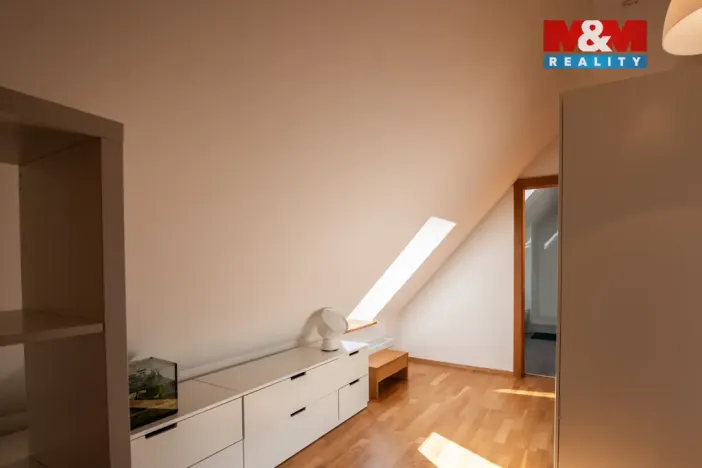 Pronájem bytu 5+kk, Hradec Králové, Velké náměstí, 112 m2