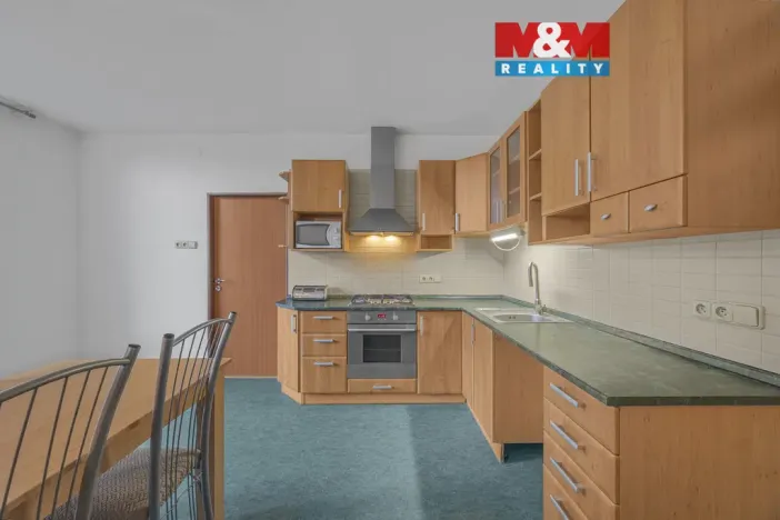 Prodej bytu 3+1, Jaroměř - Pražské Předměstí, Husova, 124 m2