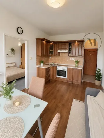 Pronájem bytu 2+kk, České Budějovice, J. Opletala, 38 m2