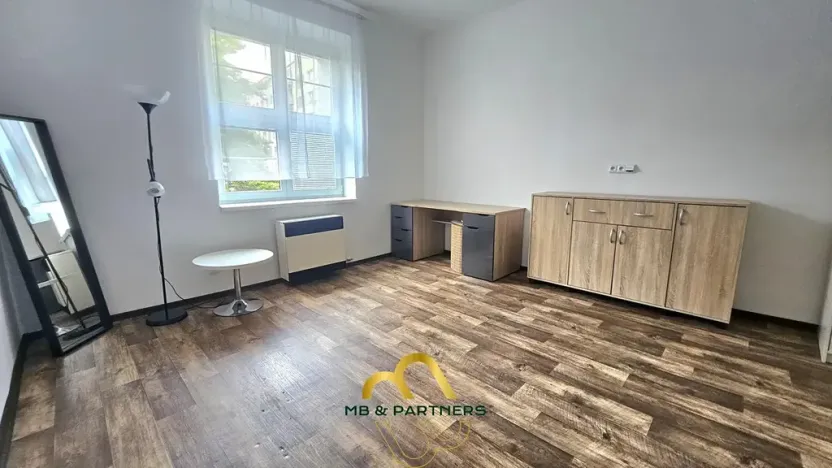 Pronájem bytu 2+kk, Praha - Michle, Adamovská, 42 m2