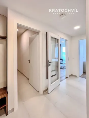 Pronájem bytu 2+kk, Praha - Michle, U plynárny, 58 m2